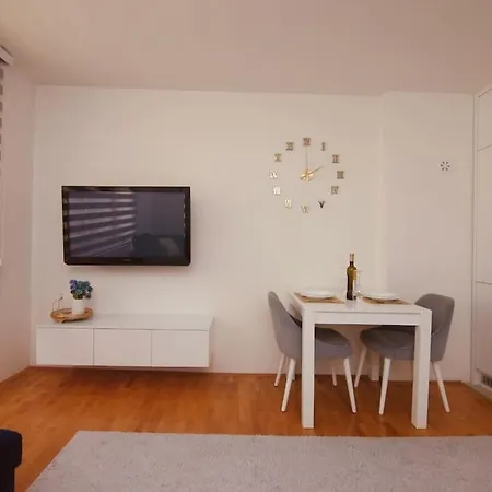 Luxury Suite:full Kitchen,king Size Bed, Ac, Wi-fi Apartament Sarajewo