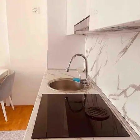 Luxury Suite:full Kitchen,king Size Bed, Ac, Wi-fi Apartament Sarajewo