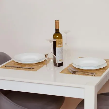 Luxury Suite:full Kitchen,king Size Bed, Ac, Wi-fi * Sarajewo