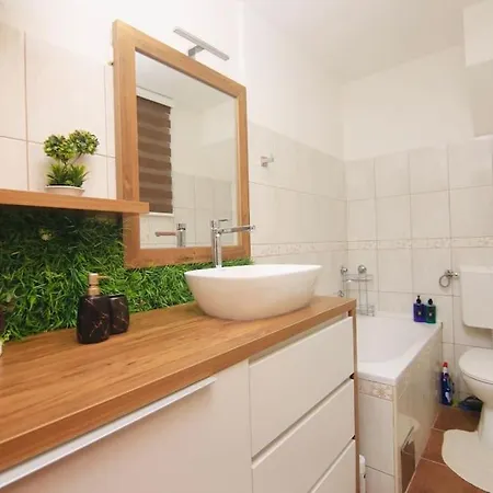 Luxury Suite:full Kitchen,king Size Bed, Ac, Wi-fi Sarajewo